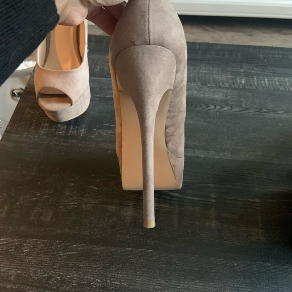 Steve Madden Pumps - Picture 11 of 13